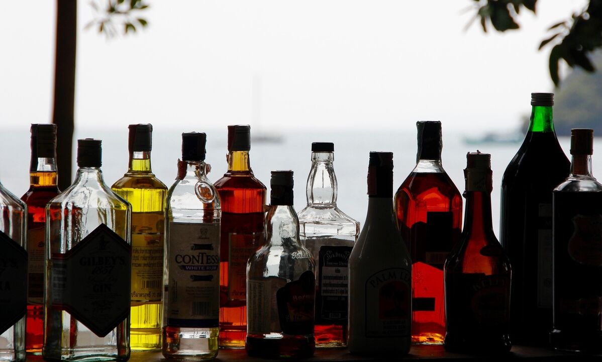 bebidas alcohólicas como causa de baixa potencia despois dos 60